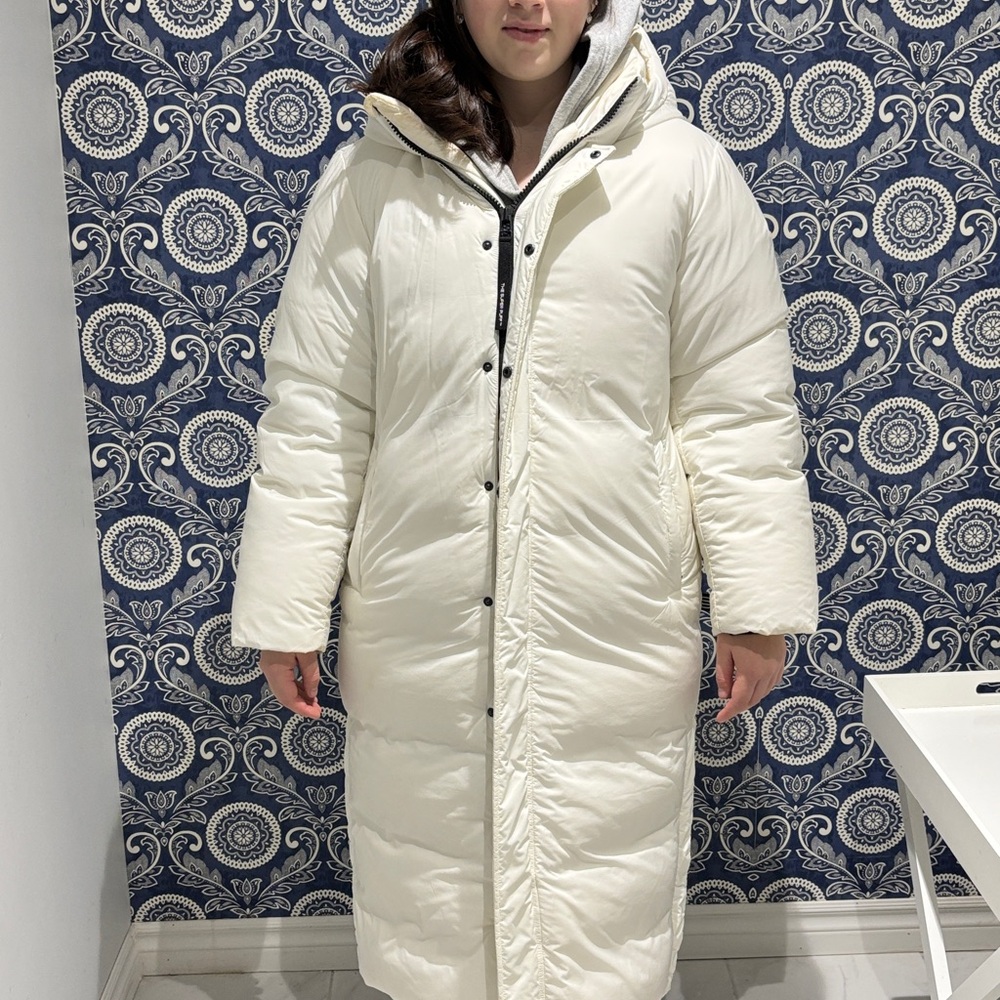 Aritzia Women's Long White Super One Puff Hooded  Coat